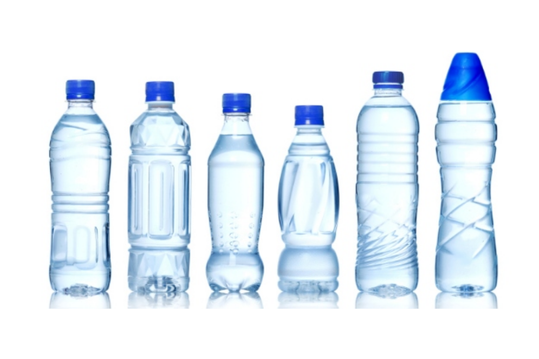 tac hai nuoc dong chai gia